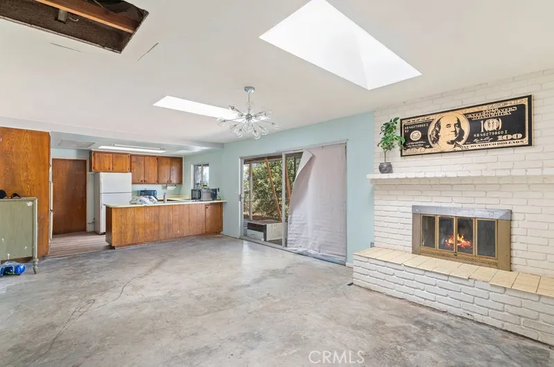 https://cdn.realtyfeed.com/cdn/127/306790332/f19e1e4b56bbc30395a8cedd98139c74.webp