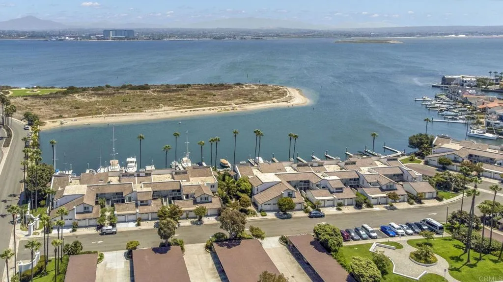 https://cdn.realtyfeed.com/cdn/127/306790348/3c57846b2761274310c3b7e751efc733.webp
