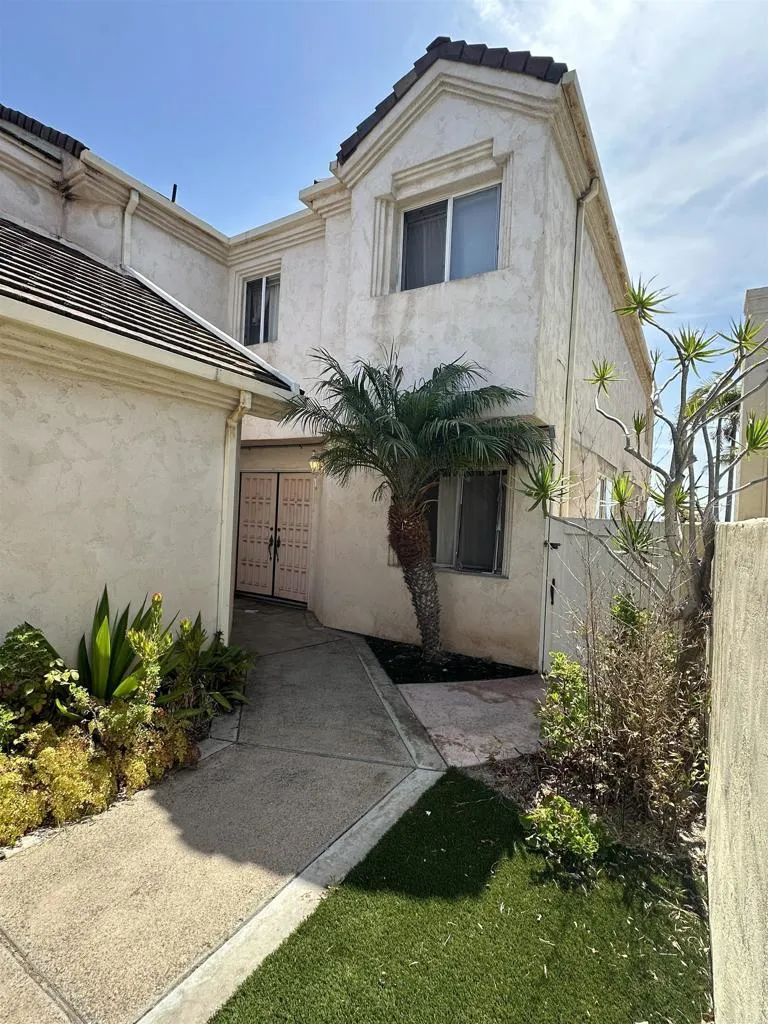 https://cdn.realtyfeed.com/cdn/127/306790353/2dfeadbcfb1bd88ec770f81884af1dac.webp