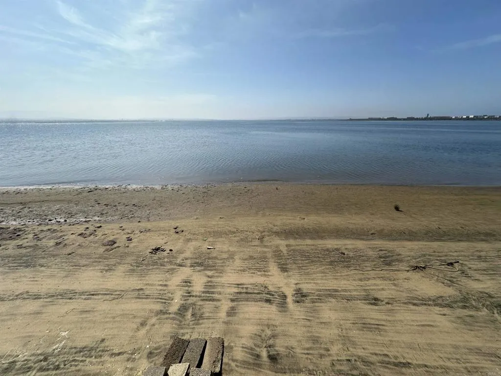https://cdn.realtyfeed.com/cdn/127/306790353/33aefe85c10a491acd1943eb634e88f9.webp
