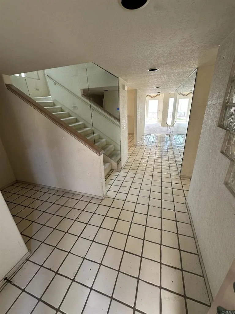 https://cdn.realtyfeed.com/cdn/127/306790353/8a4ed37cbada70b666051f6acd750bc0.webp