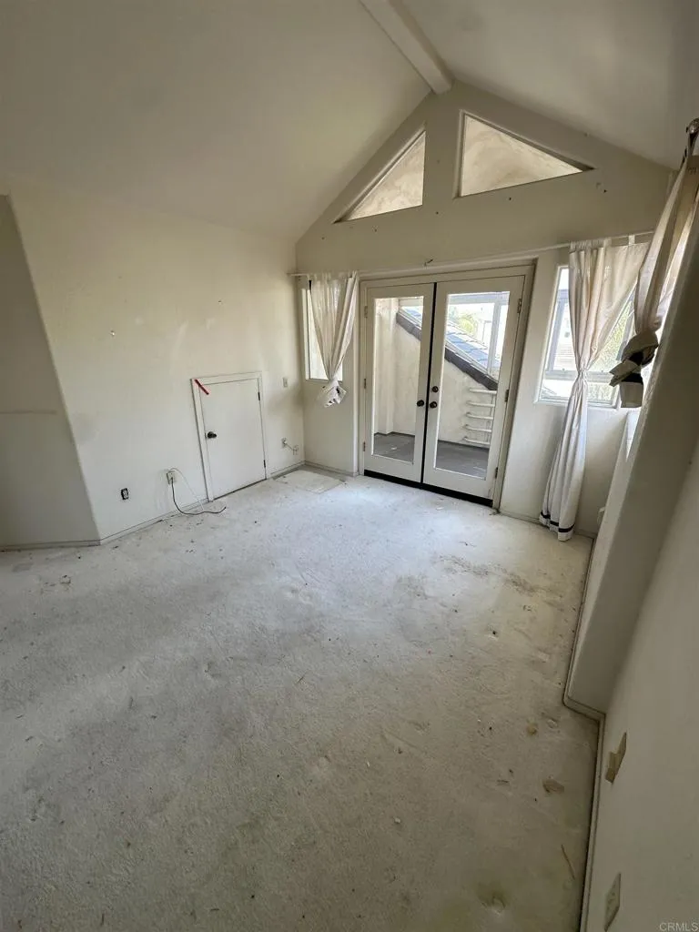 https://cdn.realtyfeed.com/cdn/127/306790353/a6dc8e89959092eaaf3d3d6abe3ed74d.webp