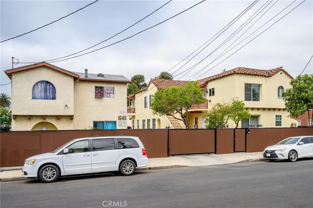 Los Angeles, CA 90006