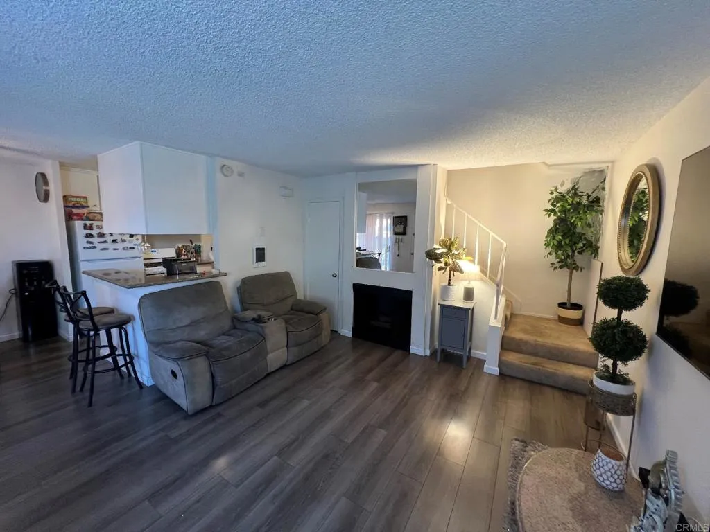 https://cdn.realtyfeed.com/cdn/127/306790418/78e4da5fdff5865e3f5122cb10bfdd9d.webp