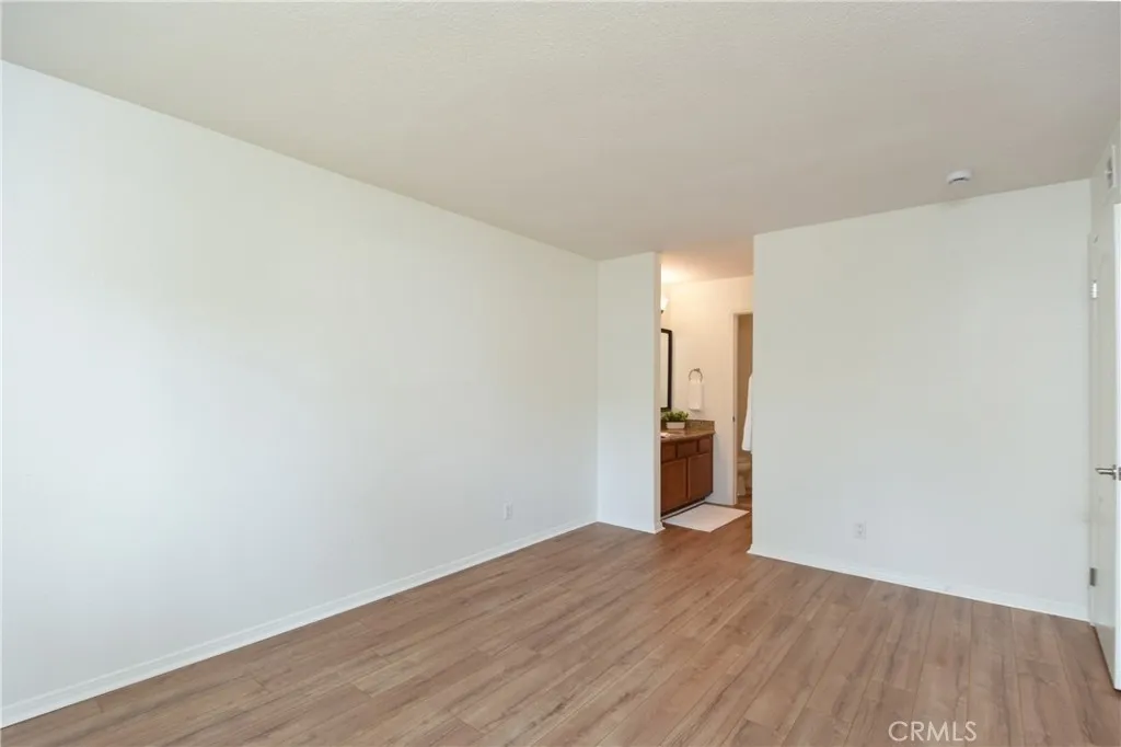 Photo #9: SW26175763 Listing: Photo #9
