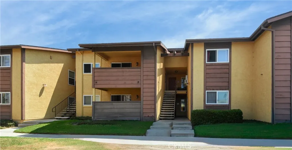 530 Calle Montecito, Oceanside, CA 92057 - Main photo, Oceanside, CA