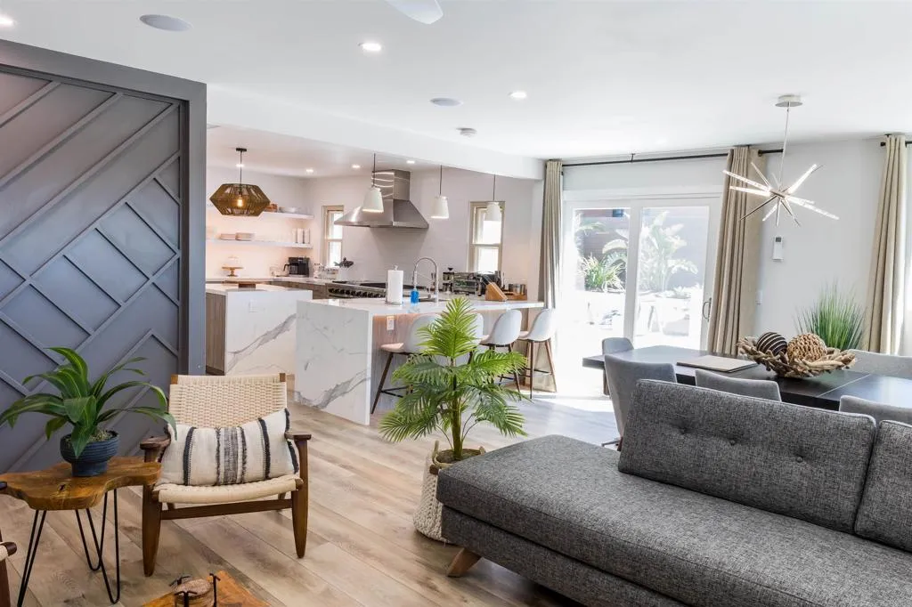 https://cdn.realtyfeed.com/cdn/127/306790422/490dad90c5e60e26ddf375cf15fe0b8f.webp
