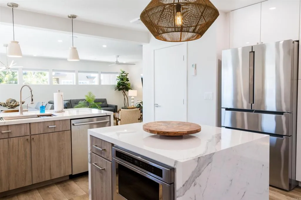 https://cdn.realtyfeed.com/cdn/127/306790422/8347f3cbdf962ccdc59fbb40298a7a0d.webp