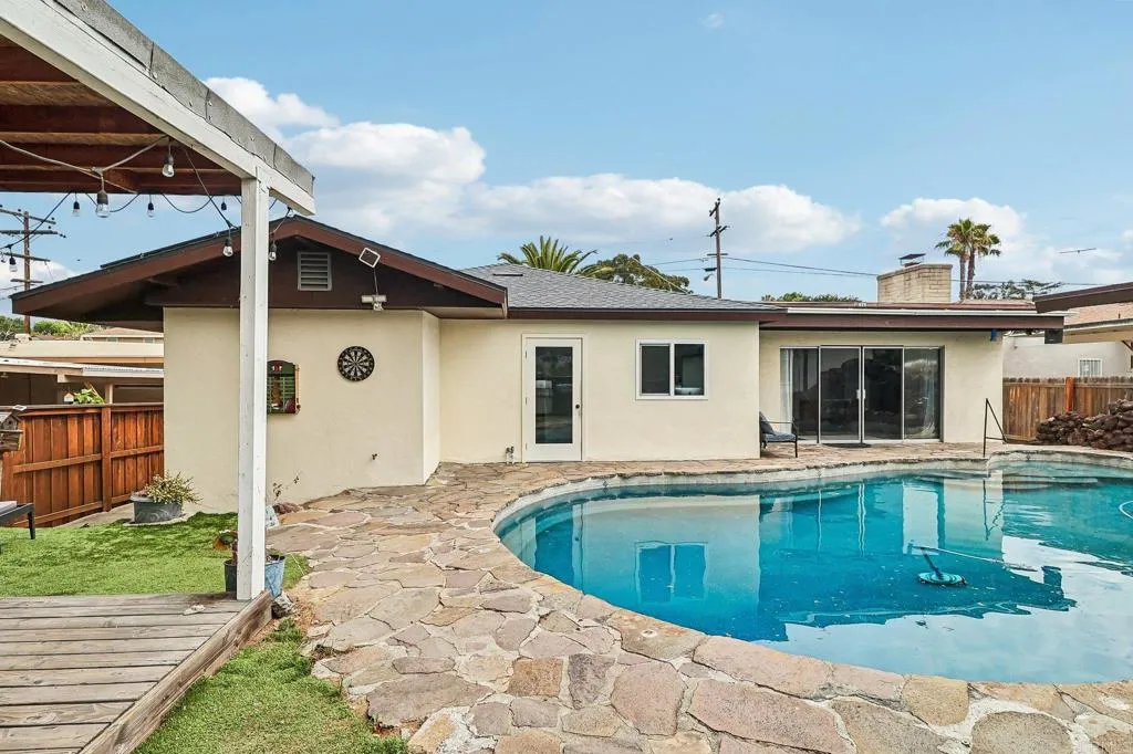 https://cdn.realtyfeed.com/cdn/127/306790462/112b4b0787fff65ef47be4319c97363c.webp