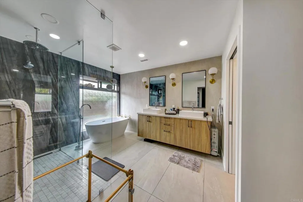 https://cdn.realtyfeed.com/cdn/127/306790466/24517c8ce04860edc0b89869cceb8de6.webp