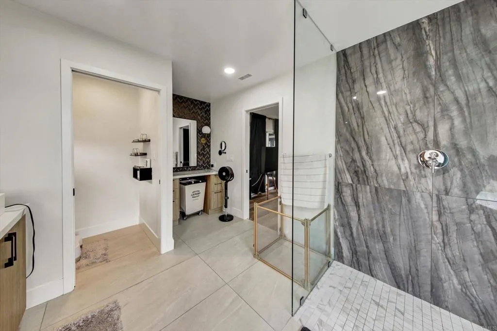 https://cdn.realtyfeed.com/cdn/127/306790466/594766959d94057c1f6a0ccb72279b32.webp
