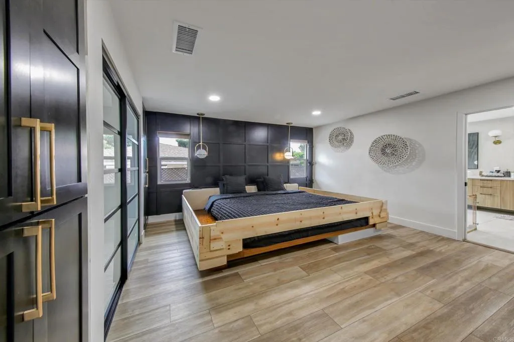 https://cdn.realtyfeed.com/cdn/127/306790466/8311f8878a0c2199b15f51e6a9d43fc7.webp