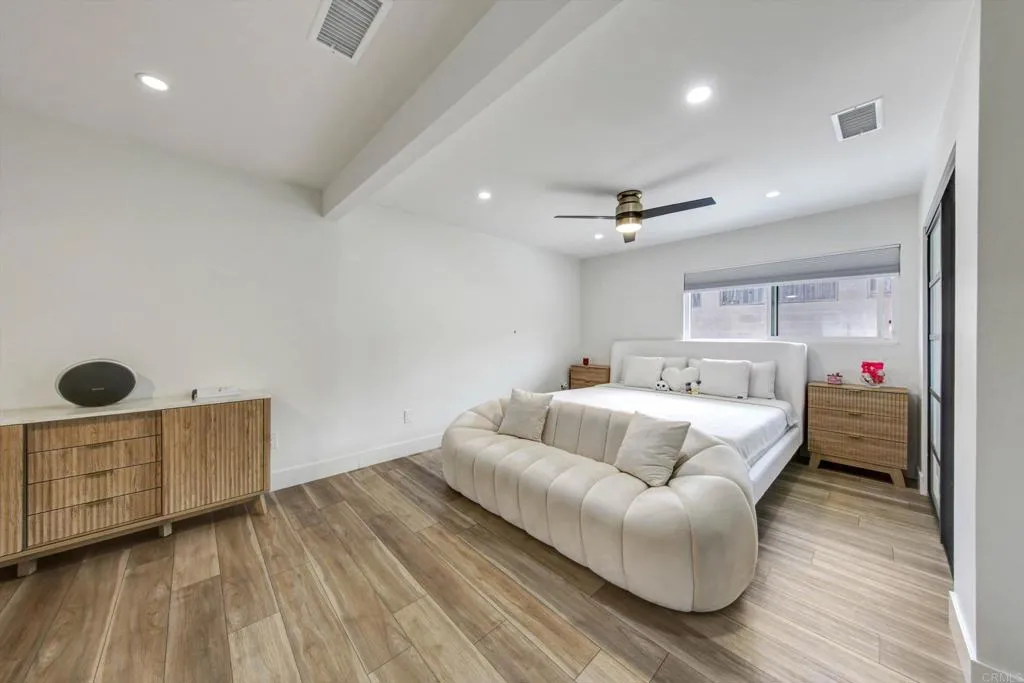 https://cdn.realtyfeed.com/cdn/127/306790466/9b6c717b3c2e204ad387fda6976c5318.webp