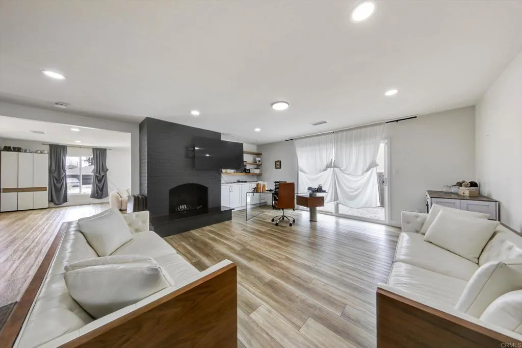 https://cdn.realtyfeed.com/cdn/127/306790466/9bc2543db143945741e4dfdba0b7f40d.webp