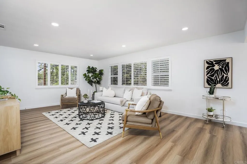 https://cdn.realtyfeed.com/cdn/127/306790467/03e06f732765f869a1a6e5ad4513ebfa.webp
