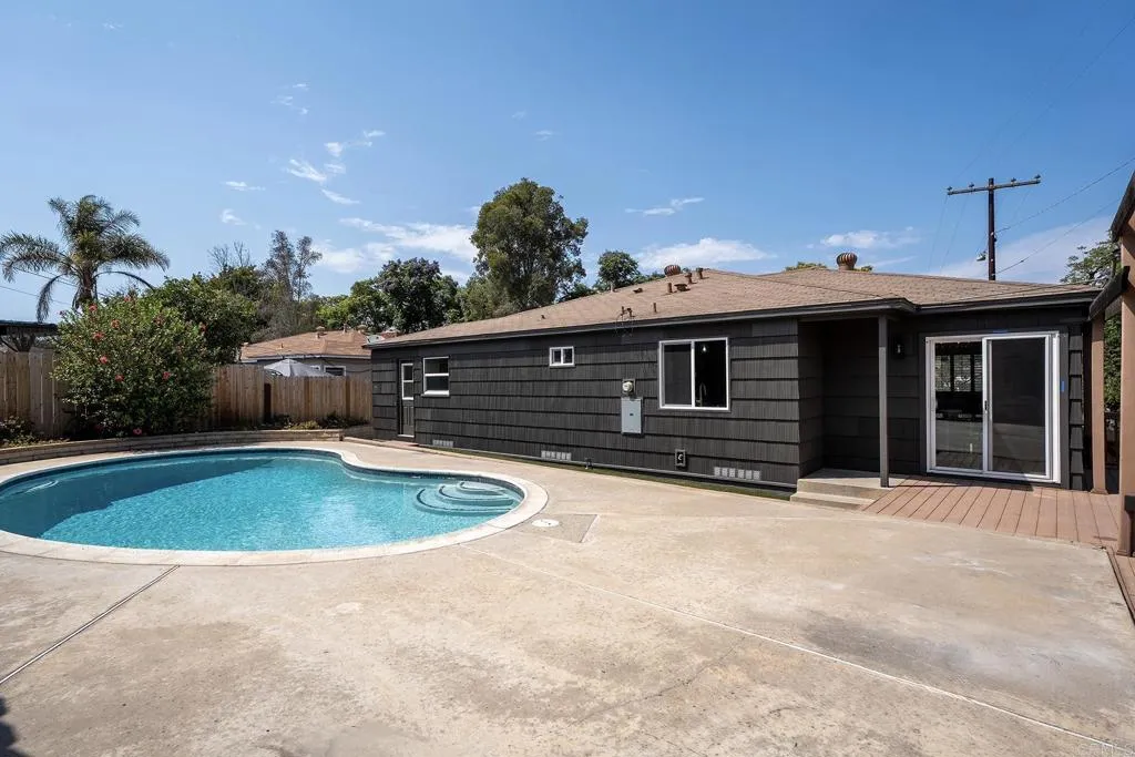https://cdn.realtyfeed.com/cdn/127/306790467/39b0118f6304ce15841d8841601a9dcb.webp