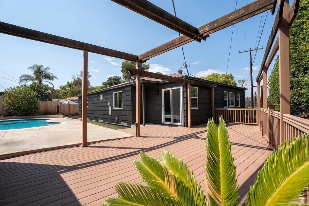 https://cdn.realtyfeed.com/cdn/127/306790467/4ec2c03934338d6e53b4e439c32aab06.webp