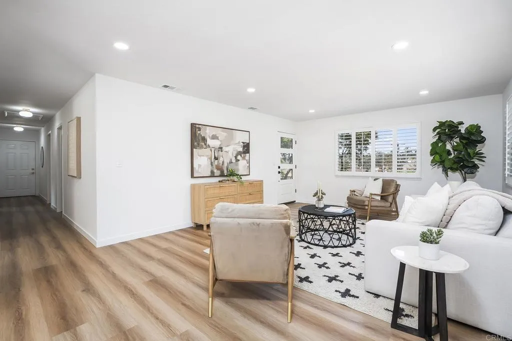 https://cdn.realtyfeed.com/cdn/127/306790467/7d9c84c8075c13b497de14b9f0fdafbf.webp