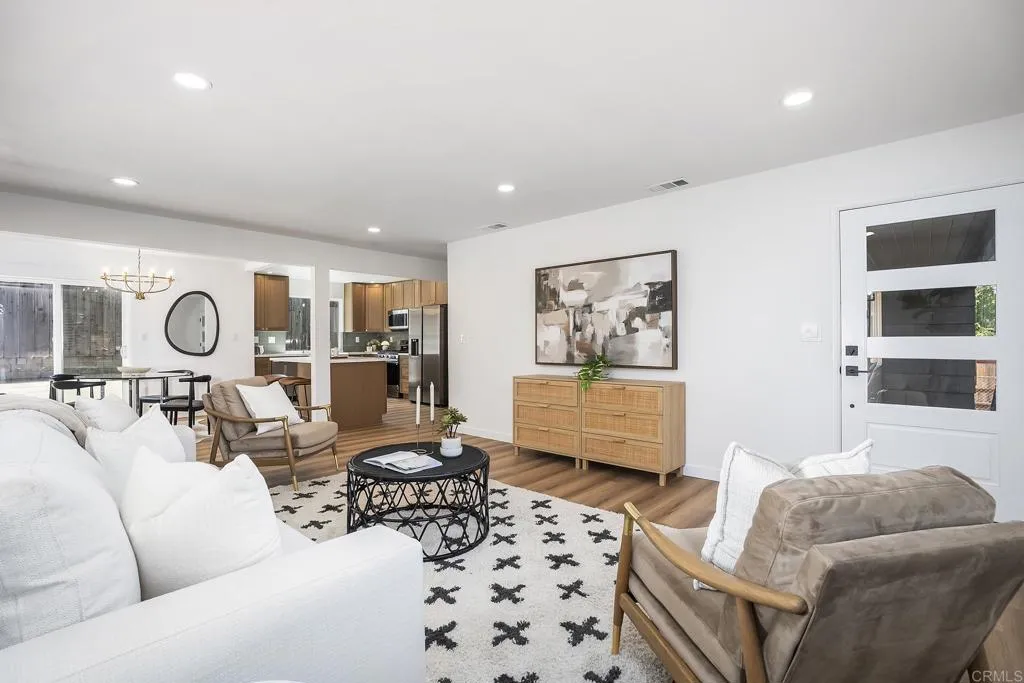 https://cdn.realtyfeed.com/cdn/127/306790467/b6f4a169155b3851ed5f3f919fda1d10.webp