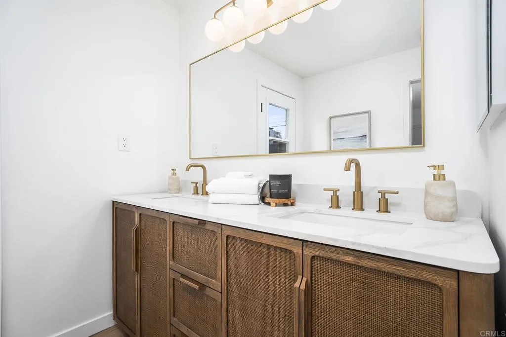 https://cdn.realtyfeed.com/cdn/127/306790467/cdf711484b88e5d1f4bda5f23d7058c1.webp