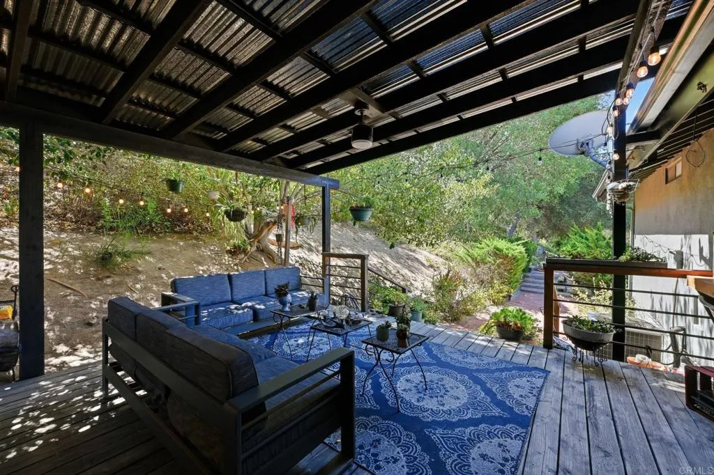https://cdn.realtyfeed.com/cdn/127/306790474/ebb63ac5e8a98114b90c460c68c33a0d.webp