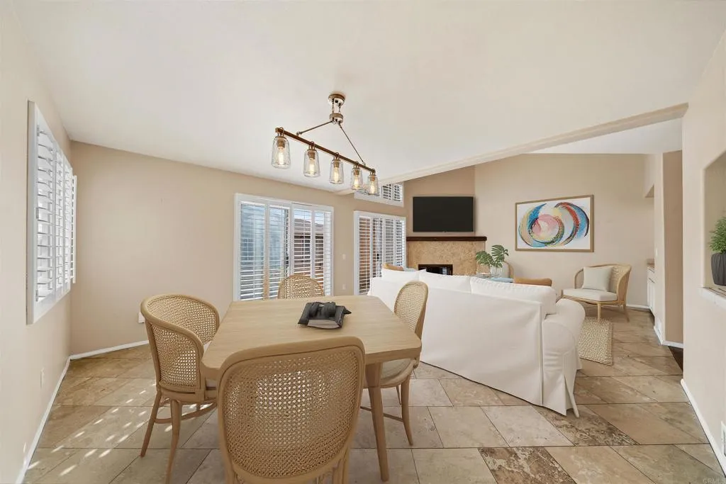 https://cdn.realtyfeed.com/cdn/127/306790635/49979b093913399bdd4ce43d1dc88213.webp