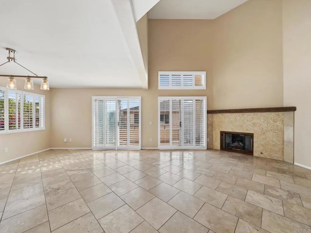 https://cdn.realtyfeed.com/cdn/127/306790635/6987275235376edcaf56bdd8cda6885c.webp