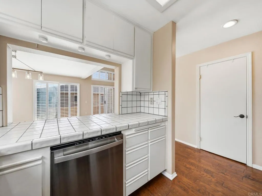 https://cdn.realtyfeed.com/cdn/127/306790635/73cf99d7666ae6b7db1104b97065558c.webp