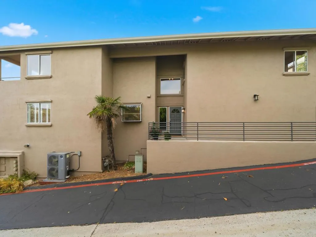 https://cdn.realtyfeed.com/cdn/127/306790635/8a997a5344f3e757036e4b84d54ff405.webp
