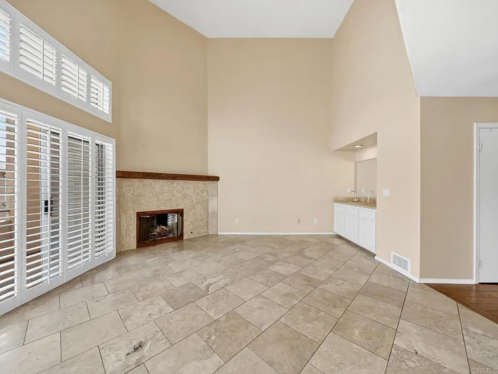 https://cdn.realtyfeed.com/cdn/127/306790635/8c953288caffd4f5d2b70207de3fbd70.webp