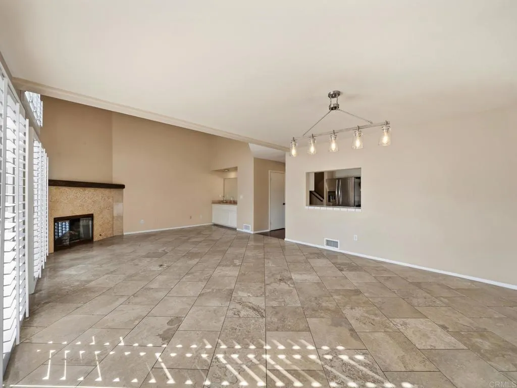 https://cdn.realtyfeed.com/cdn/127/306790635/eb6e2b07b140b92471ed945a0a806098.webp