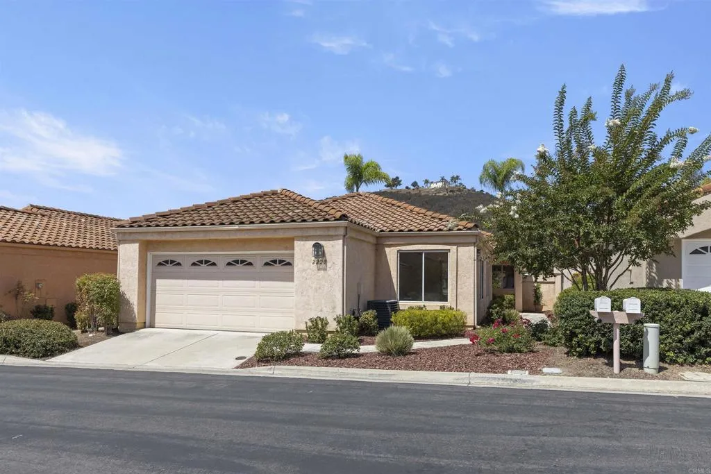 2229 Hilton Head Glen, Escondido, CA 92026 - Main photo, Escondido, CA