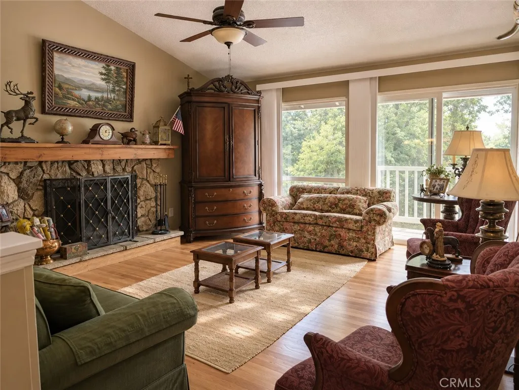 Lake Arrowhead, CA 92352