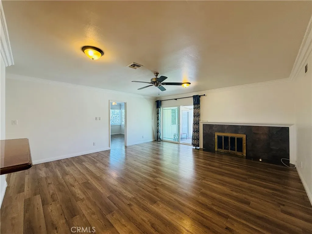 Fullerton, CA 92833