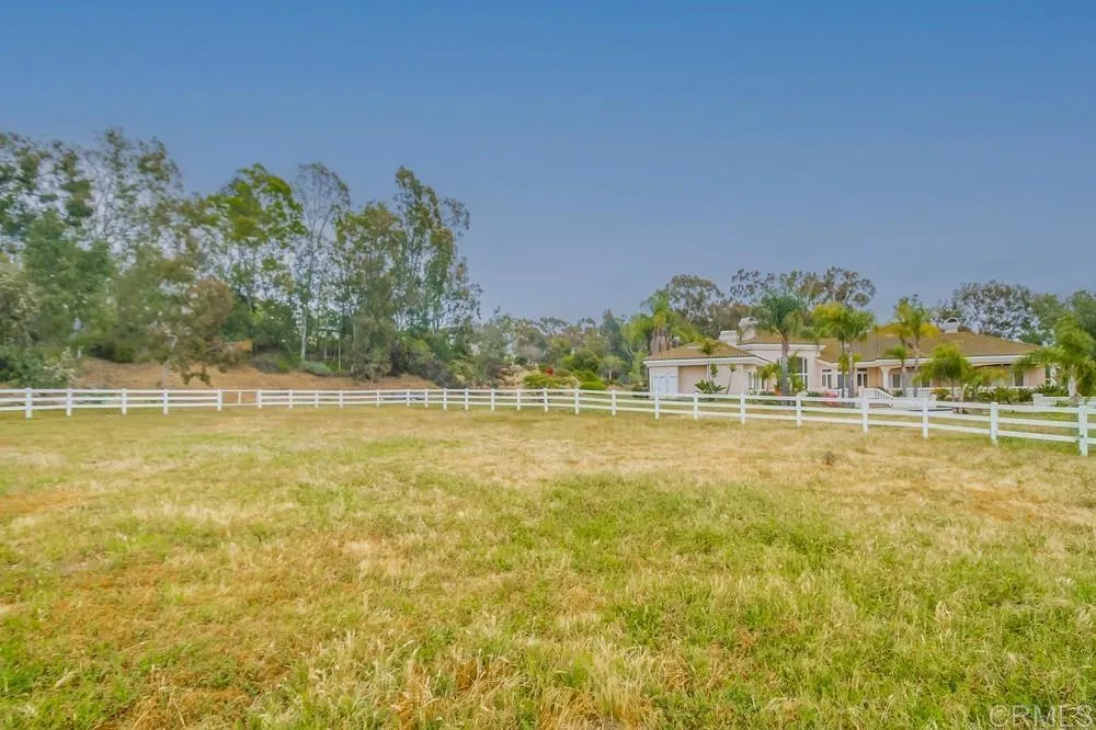 https://cdn.realtyfeed.com/cdn/127/306790733/41030ac4b6a141cd118bd82e3219fa6b.webp