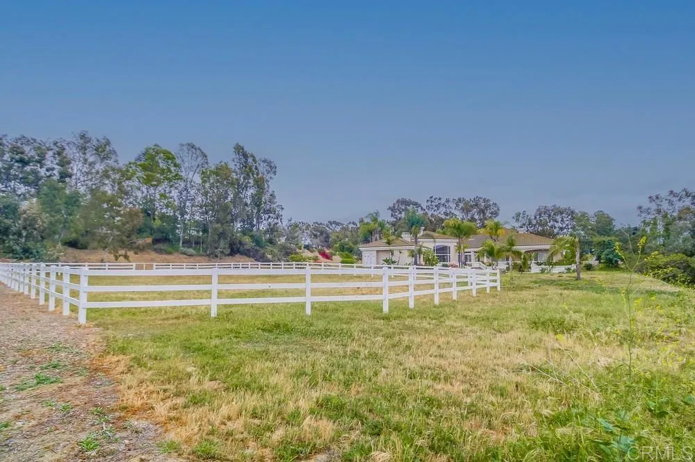 https://cdn.realtyfeed.com/cdn/127/306790733/ee092cfa7df2dbe68fa904937f1c1c82.webp