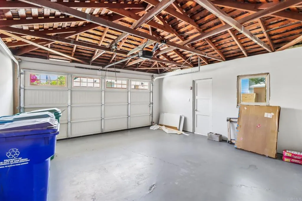 https://cdn.realtyfeed.com/cdn/127/306790750/8af9e360dc7ca38bdb881686196896a7.webp