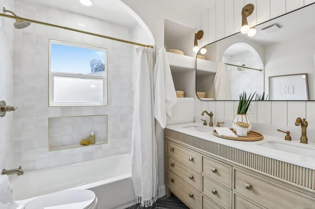 https://cdn.realtyfeed.com/cdn/127/306790750/d8e2163ce40d7e7b9602cd95c27955f5.webp