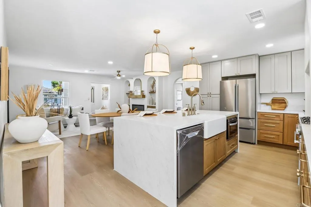 https://cdn.realtyfeed.com/cdn/127/306790750/ec06daf8cb3fba68af8c2926abb2f632.webp