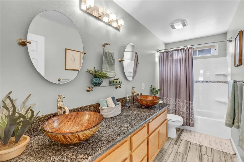 https://cdn.realtyfeed.com/cdn/127/306790770/2c148c2541d2dc33b8ffdb66ba6c1434.webp