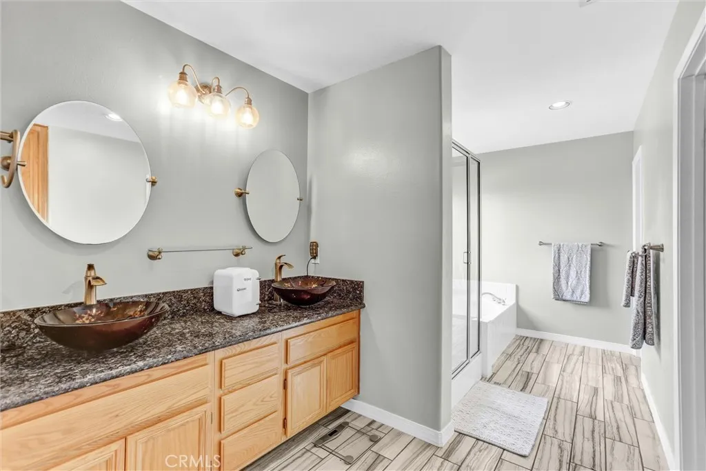 https://cdn.realtyfeed.com/cdn/127/306790770/7673513c03c22726d38346ec288bfb57.webp