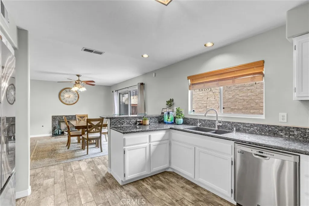 https://cdn.realtyfeed.com/cdn/127/306790770/df70b363bc662ff6aba0c4e0b9b6c947.webp