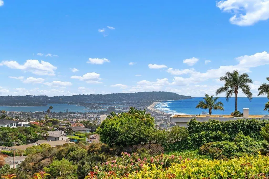 https://cdn.realtyfeed.com/cdn/127/306790772/0095f1a304a246734e6c41e76b2dbafa.webp