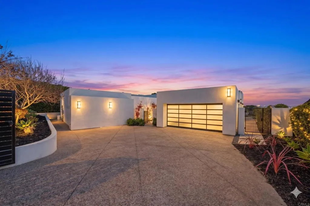 https://cdn.realtyfeed.com/cdn/127/306790772/15a16faca684daf51629a3da970d6e2d.webp