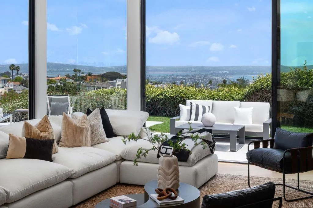https://cdn.realtyfeed.com/cdn/127/306790772/90df0a396af73b8e4f74cab9bd9d3308.webp
