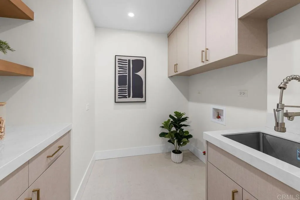 https://cdn.realtyfeed.com/cdn/127/306790772/c6a71f99095a39c6e5ff3010af3bbe87.webp