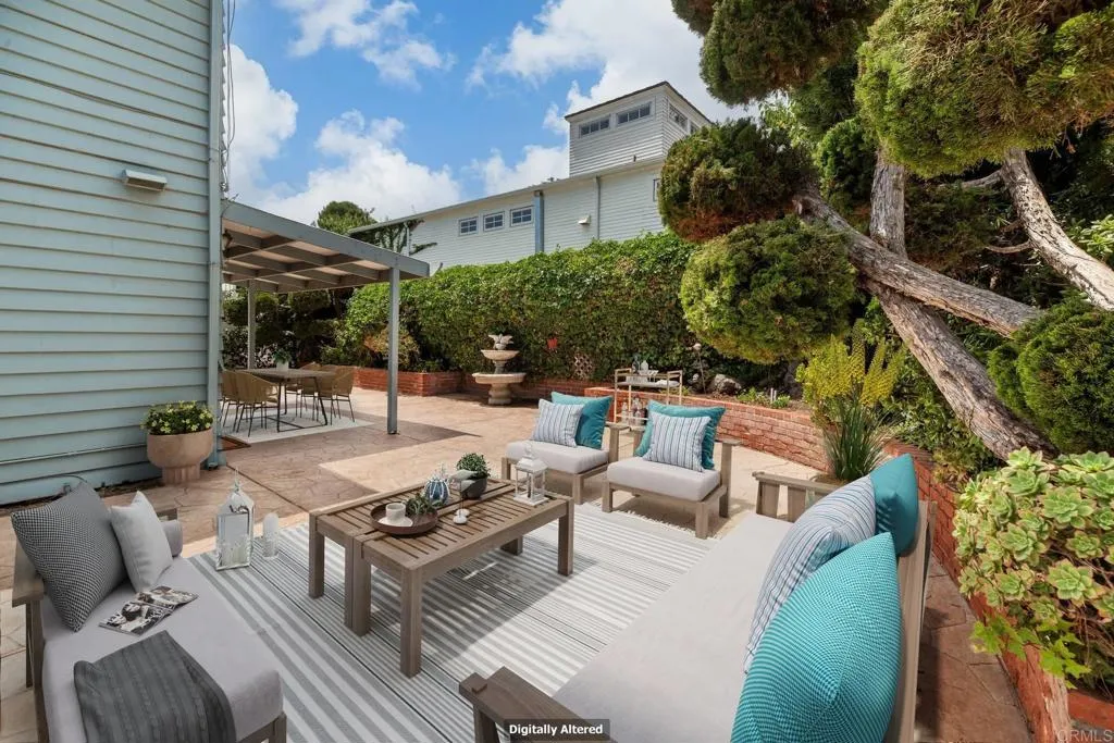 https://cdn.realtyfeed.com/cdn/127/306790776/4bf58b3aedf5f388f76c55cfe0b12090.webp