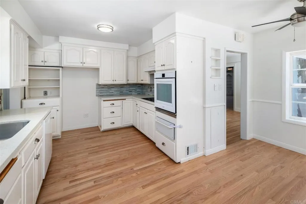https://cdn.realtyfeed.com/cdn/127/306790776/8f9fb26065965e946413db04ce3c8f3b.webp