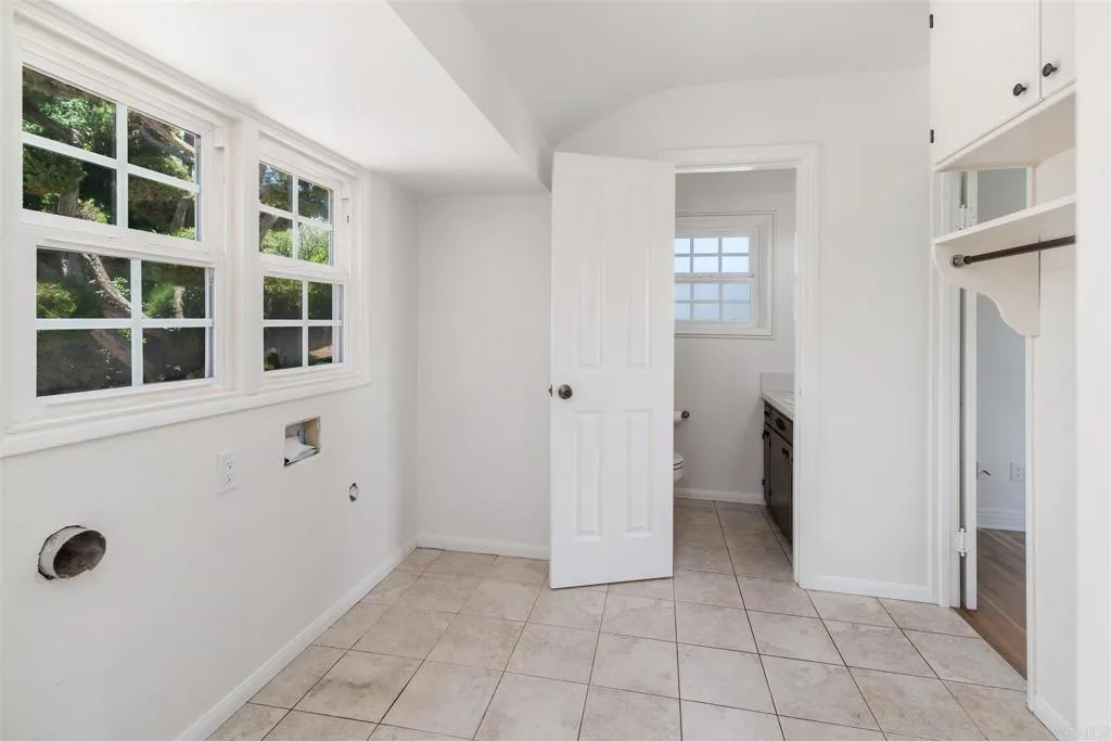 https://cdn.realtyfeed.com/cdn/127/306790776/afe032789b519cfa1088f175204bd921.webp