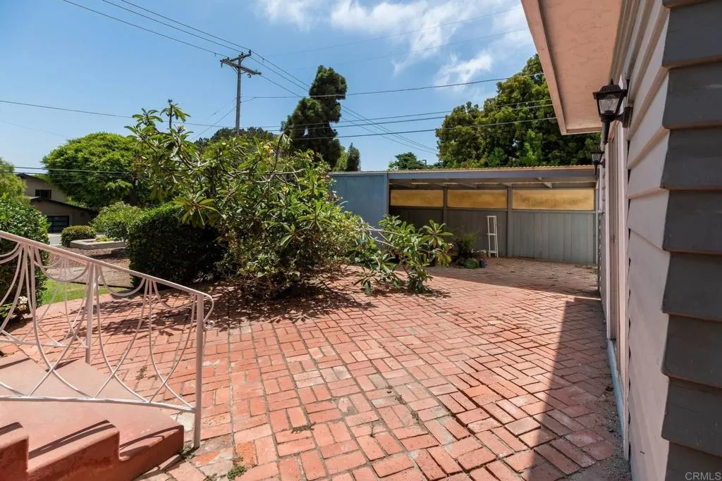 https://cdn.realtyfeed.com/cdn/127/306790776/ca15c706a26058b9a77c81f8cfb05bcf.webp